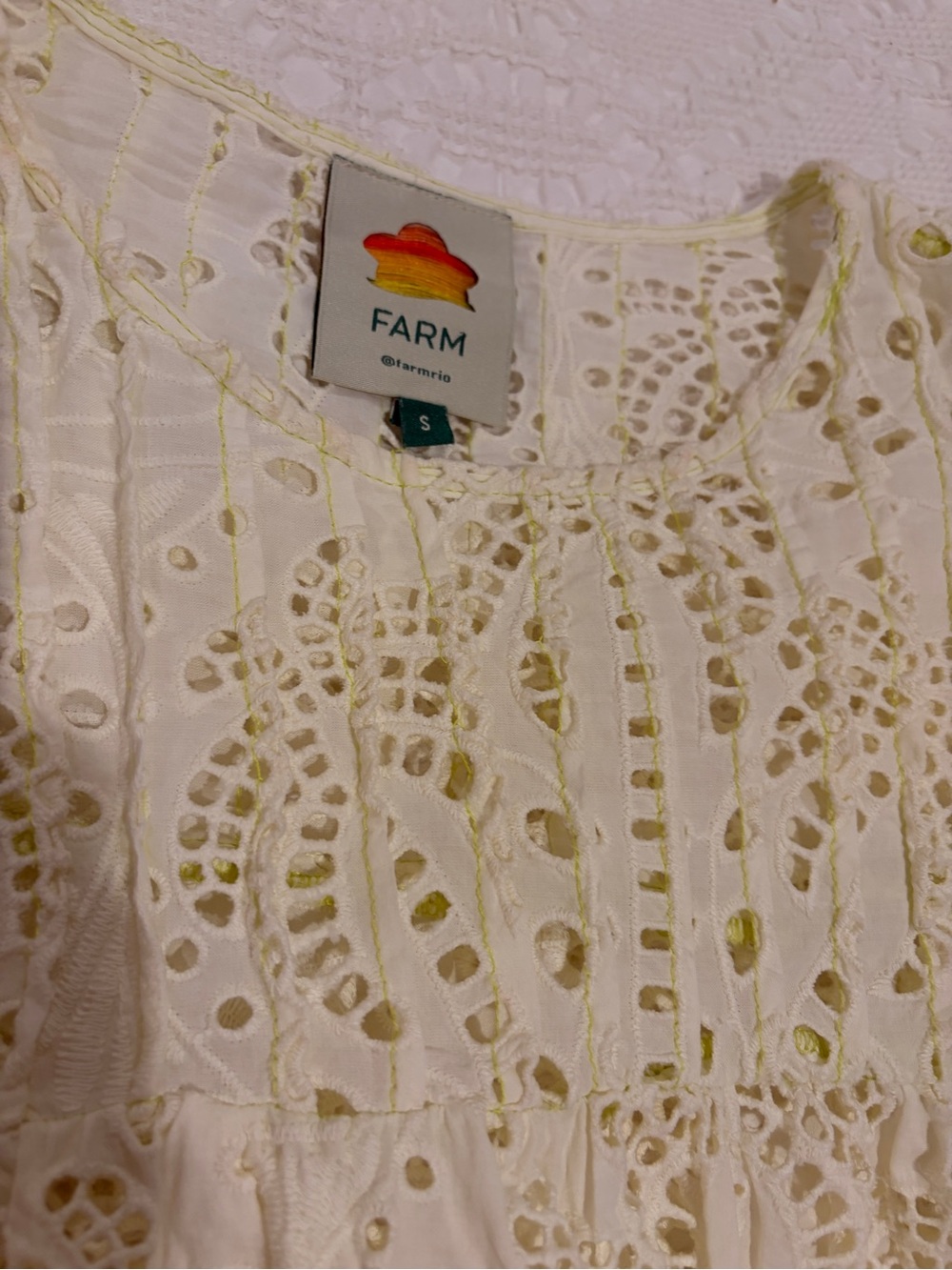 FARM Rio Palm Tree Richelieu Eyelet Ruffle Blouse - Picture 4 of 8